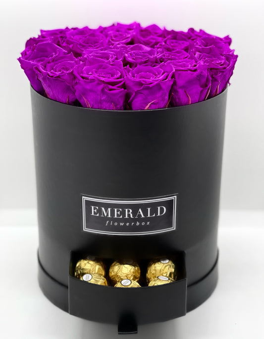 Flowerbox de Rosas Preservadas Roxas com Bombons Ferrero Rocher®